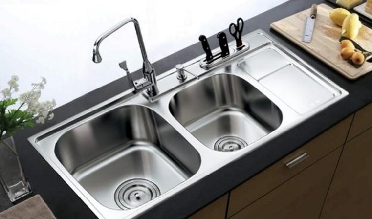 vòi chậu rửa tủ bếp